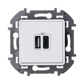 Зарядное устройство с двумя USB разьемами AC 240В/5В3000мА Legrand Inspiria 673760 белый